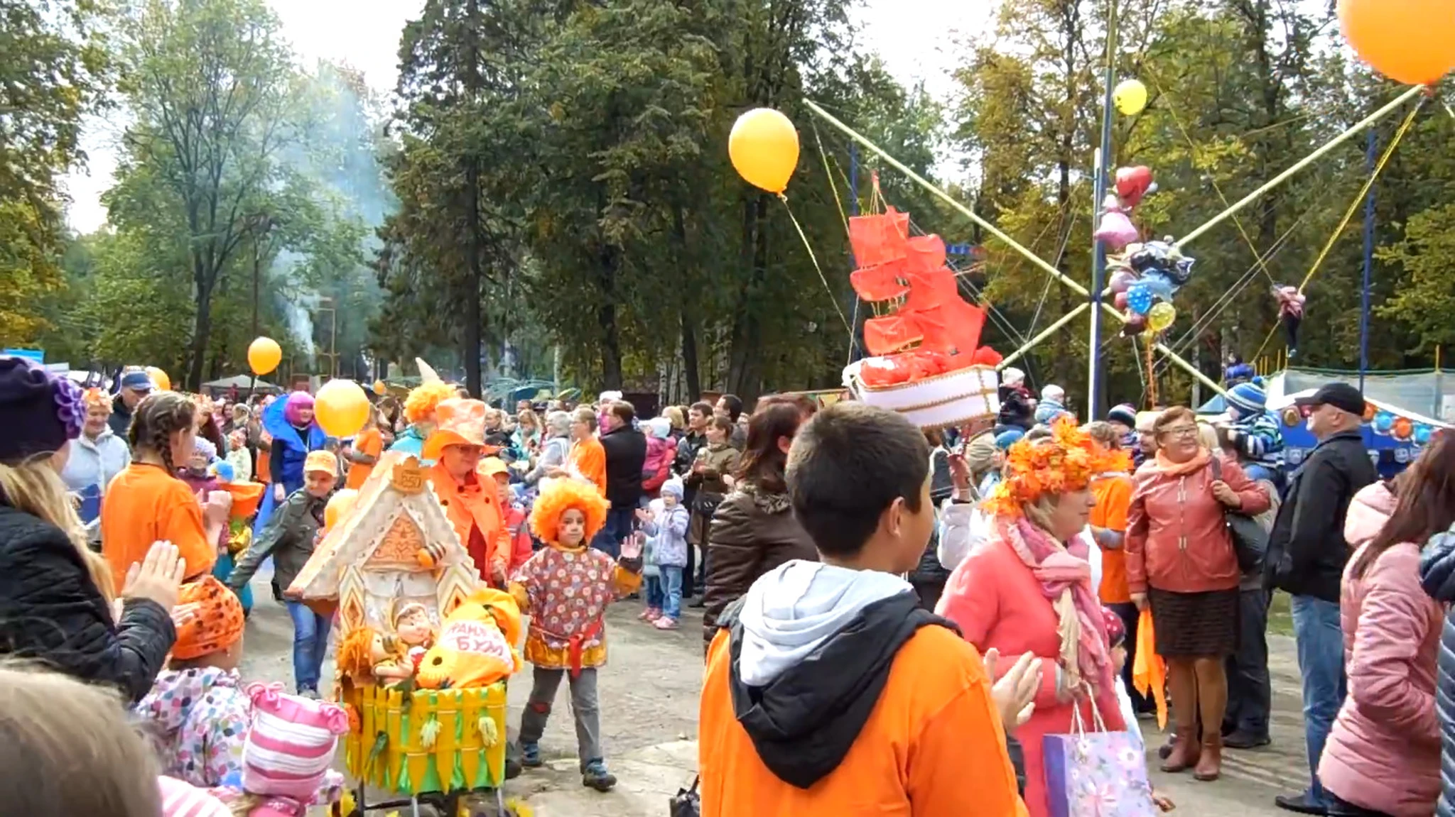 Фестиваль Рыжих 2016 в Парке Космонавтов, г. Ижевск.
